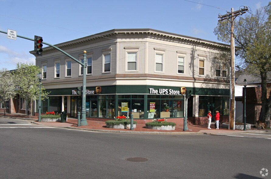 Primary Photo Of 1337 Massachusetts Ave, Arlington Freestanding For Lease