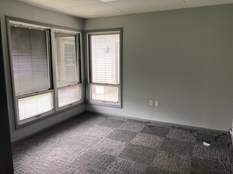 More Photos Of 170 Changebridge Rd, Montville Office For Sale