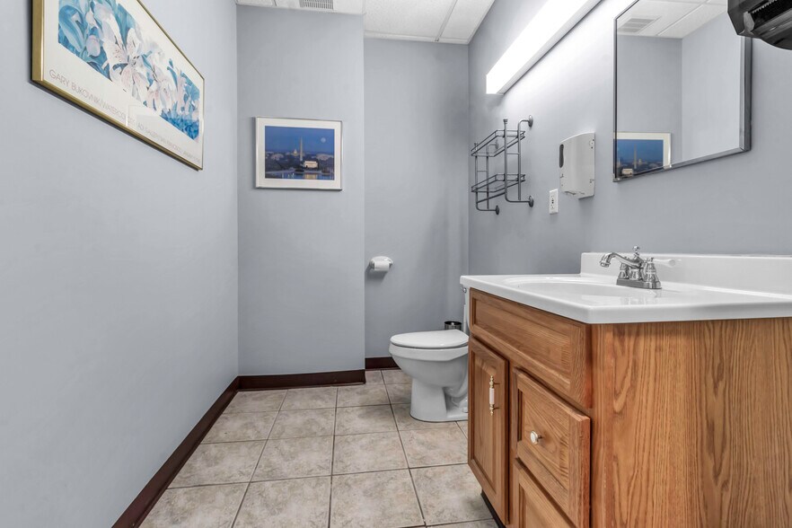 More Photos Of 1083 Delaware Ave, Buffalo Medical For Lease