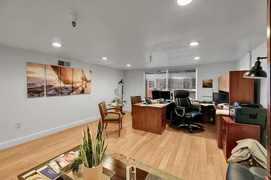 More Photos Of 1845 S Lewis St, Anaheim Manufacturing For Sale