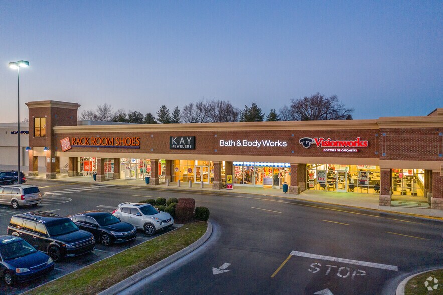 More Photos Of 377 W Jackson St, Cookeville Unknown For Lease