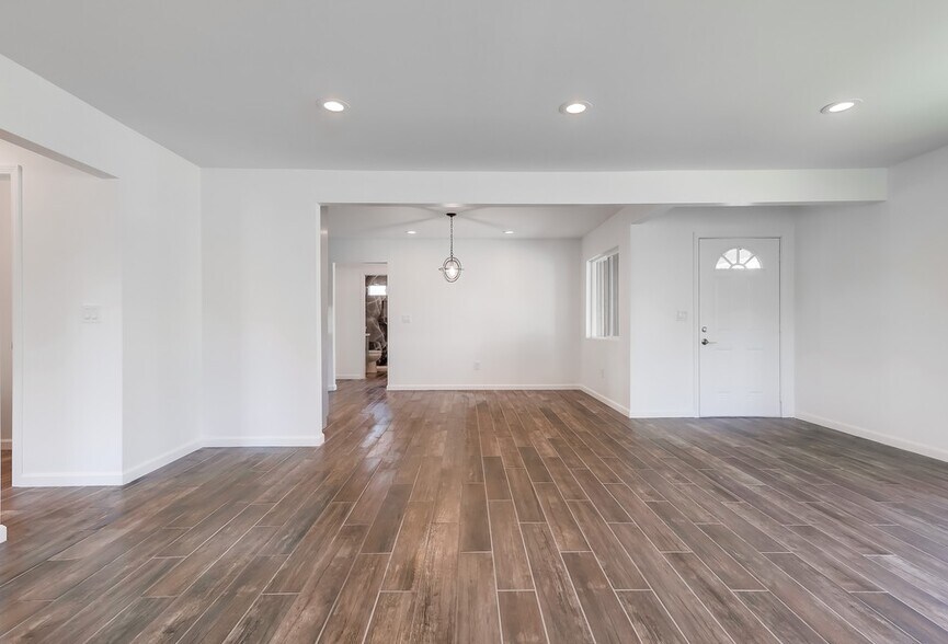 More Photos Of 3834 W 111th St, Inglewood Multifamily For Sale