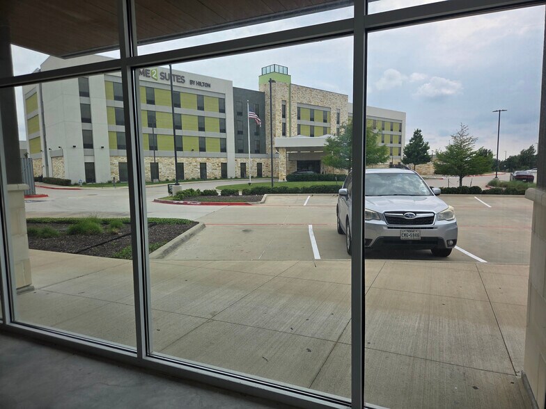 More Photos Of 6280 Tennyson Pkwy, Plano Storefront Retail Office For Lease