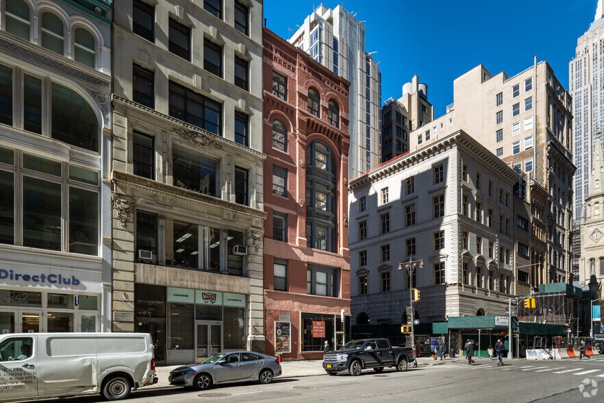 More Photos Of 246 Fifth Ave, New York Office For Sale