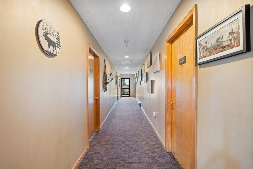 More Photos Of 341 US Route 1, Weston Hotel For Lease