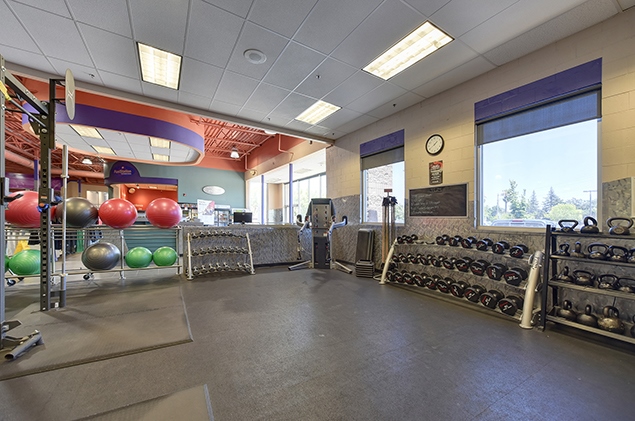 Primary Photo Of 6633 Auburn Blvd, Citrus Heights Health Club For Lease