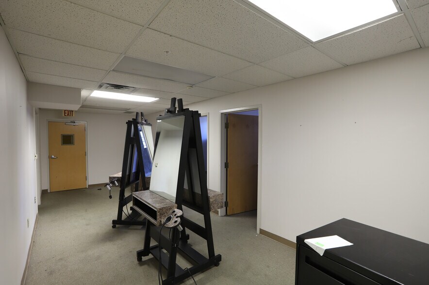 More Photos Of 184 Salem Ave, Dayton Office Residential For Lease