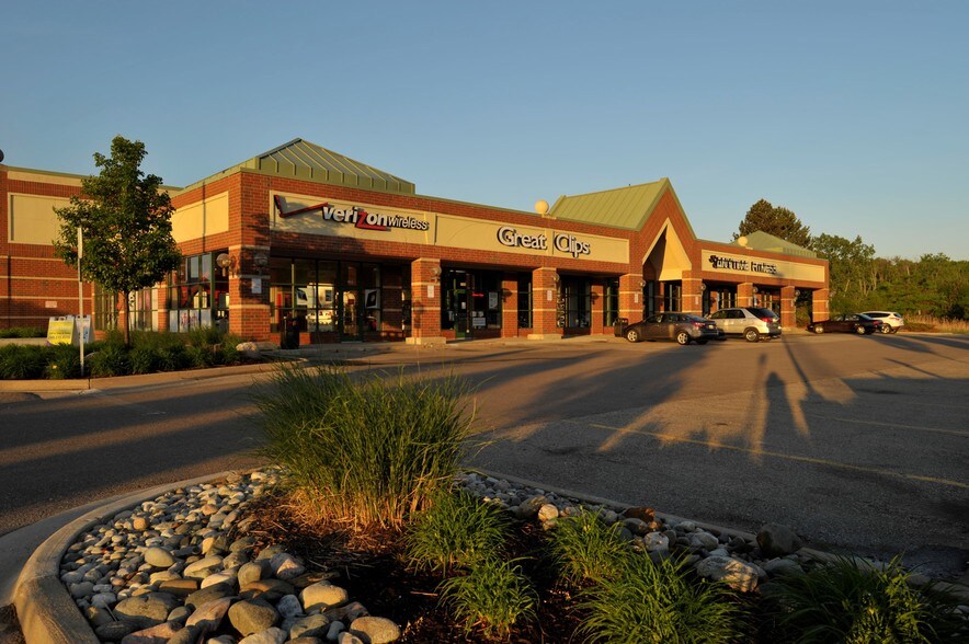 More Photos Of 2045-2129 W South Blvd W, Troy Unknown For Lease