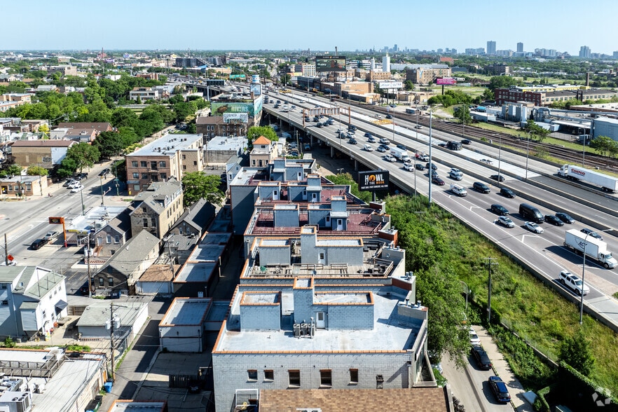 More Photos Of 1636 N Bosworth Ave, Chicago Apartments For Sale