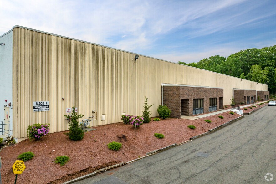 More Photos Of 343 Walsh Dr, Parsippany Warehouse For Lease