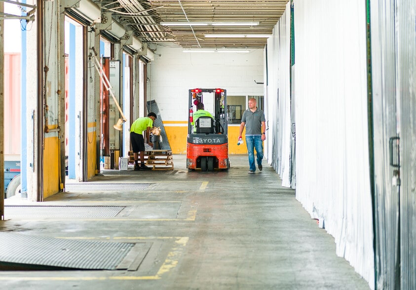More Photos Of 15300 Woodinville-Redmond Rd NE, Woodinville Manufacturing For Lease