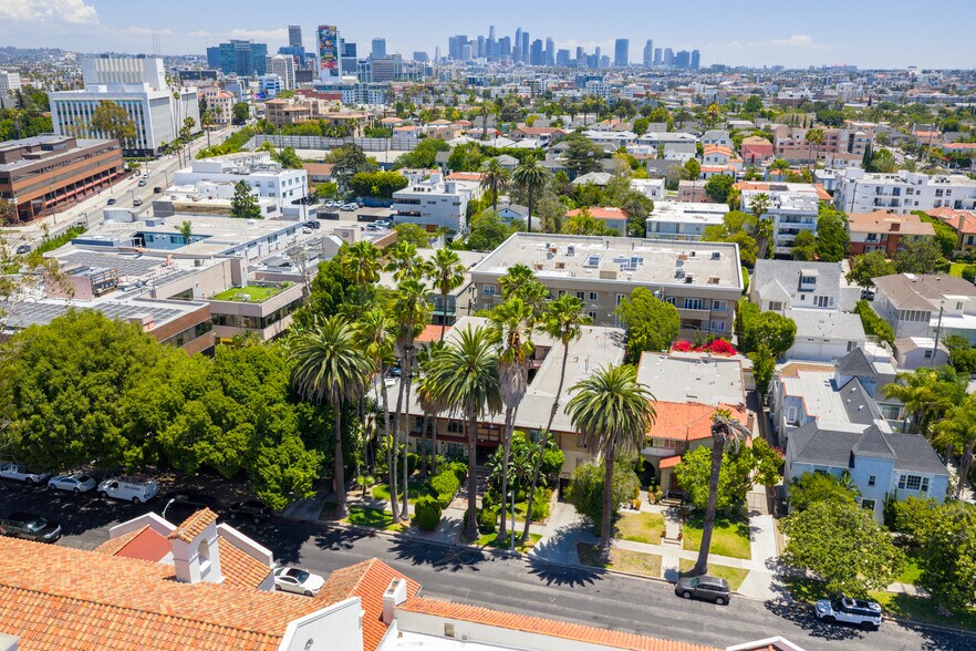 More Photos Of 720 S Plymouth Blvd, Los Angeles Apartments For Sale