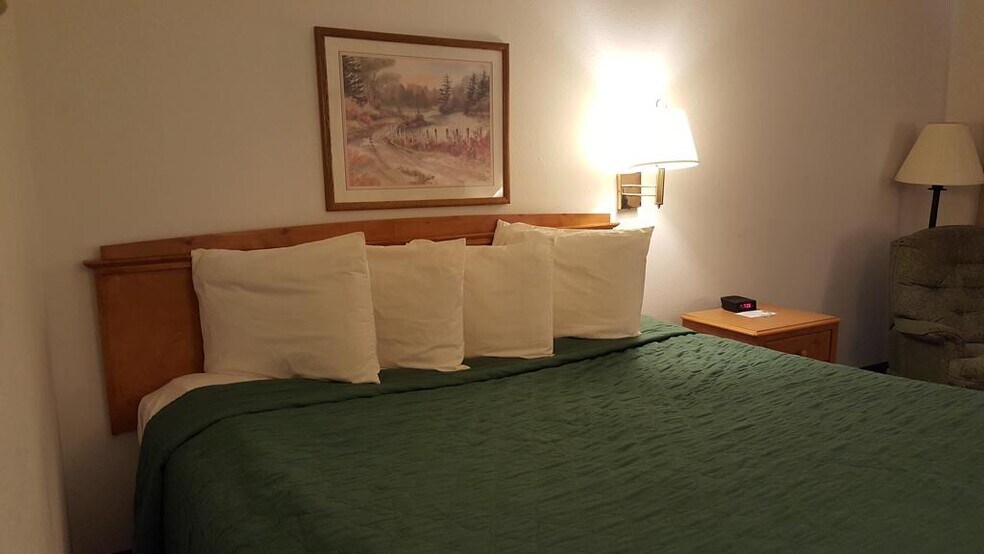 More Photos Of 427 2nd Avenue NW, Wibaux Hotel For Sale