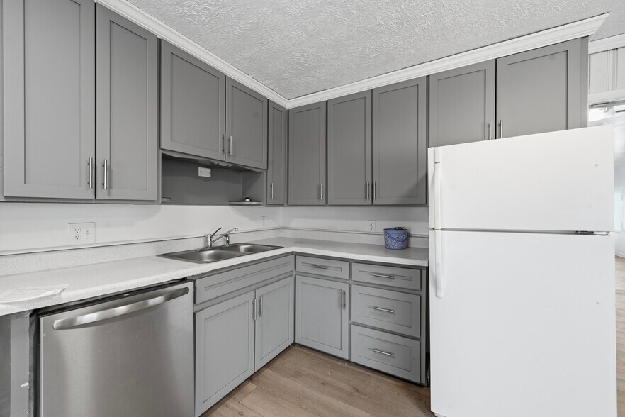 More Photos Of 4170-4174 Broadway, Grove City Multifamily For Sale