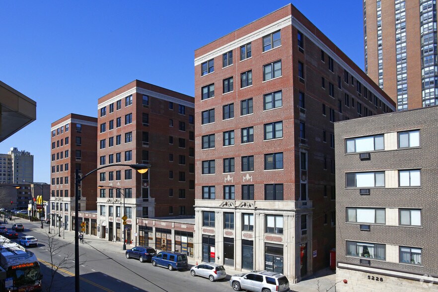 More Photos Of 5200 N Sheridan Rd, Chicago Apartments For Lease