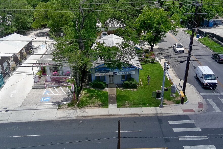 More Photos Of 1715 S 1st St, Austin Office For Sale