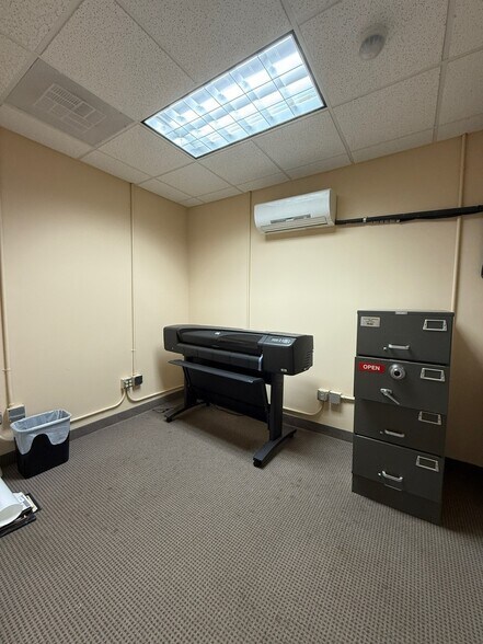 More Photos Of , La Plata Office For Sale