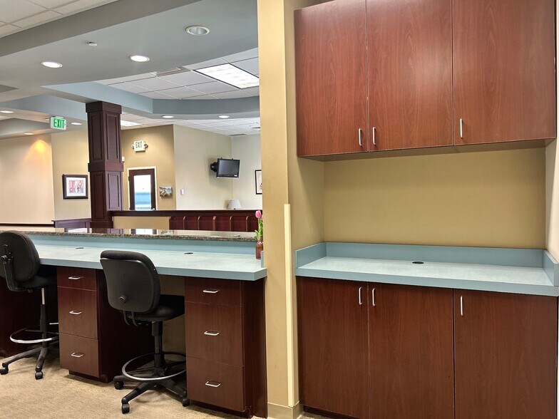 More Photos Of 463 Tremont St W, Port Orchard Medical For Lease