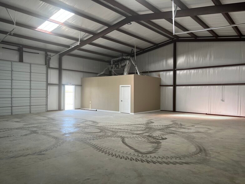 More Photos Of 1041 Technology Way, Waxahachie Industrial For Sale