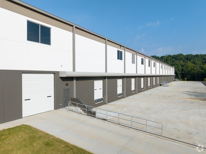 More Photos Of 70 Business Park Ct, Cartersville Distribution For Lease