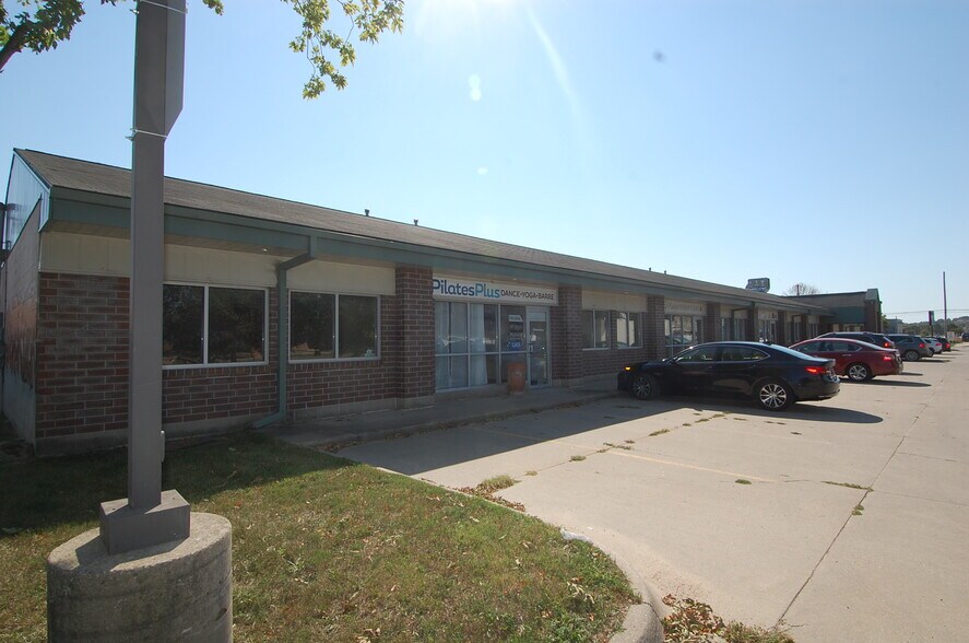 More Photos Of 1210 S Gilbert St, Iowa City Office For Lease