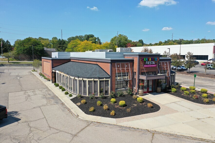 Primary Photo Of 20901 Haggerty Rd, Northville Restaurant For Sale