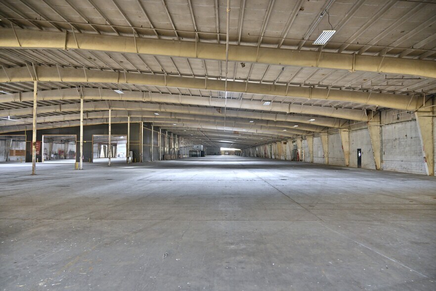 More Photos Of 7845 Carneal Rd, West Paducah Warehouse For Lease