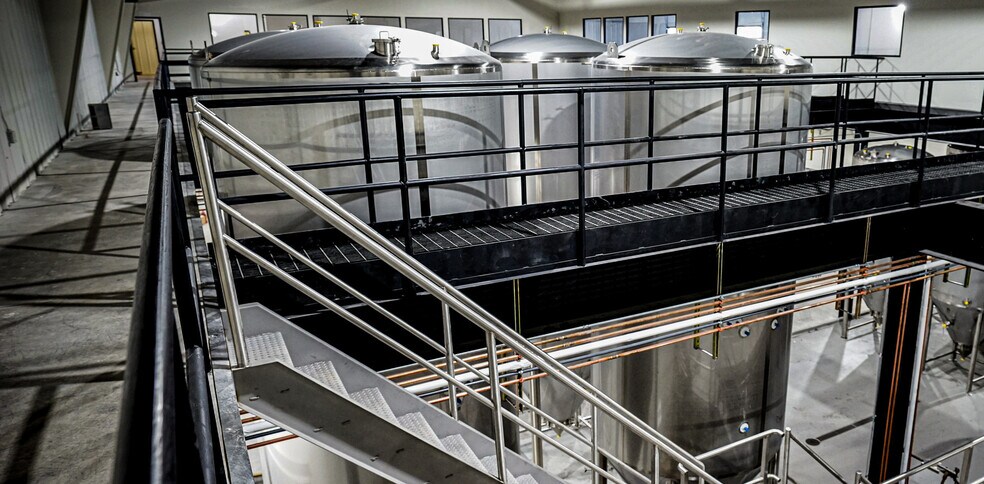 More Photos Of 394 N Clayton St, Lawrenceville Light Manufacturing For Sale