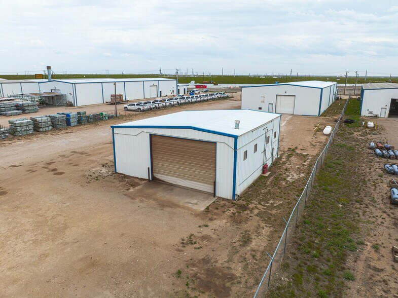 More Photos Of 8296 W Interstate 20, Midland Warehouse For Lease