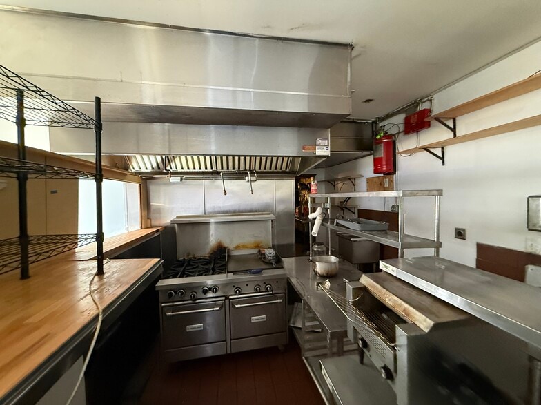 More Photos Of 1700 N 3rd St, Philadelphia Restaurant For Lease
