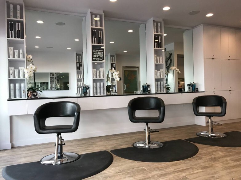 More Photos Of 3416 Via Lido, Newport Beach Storefront Retail Office For Lease