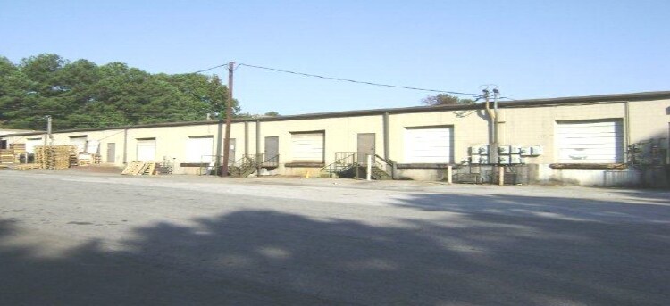 More Photos Of 4379-4395 Sentry Dr, Tucker Light Distribution For Lease