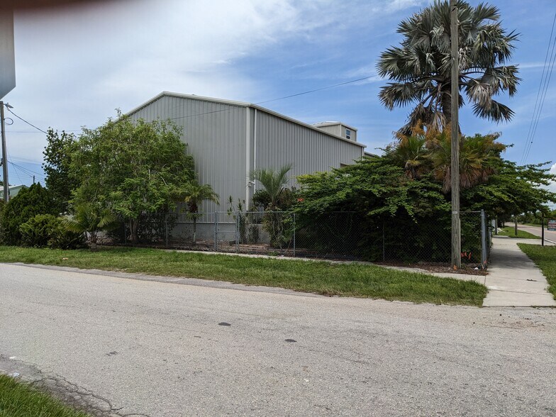 More Photos Of , Tampa Unknown For Sale