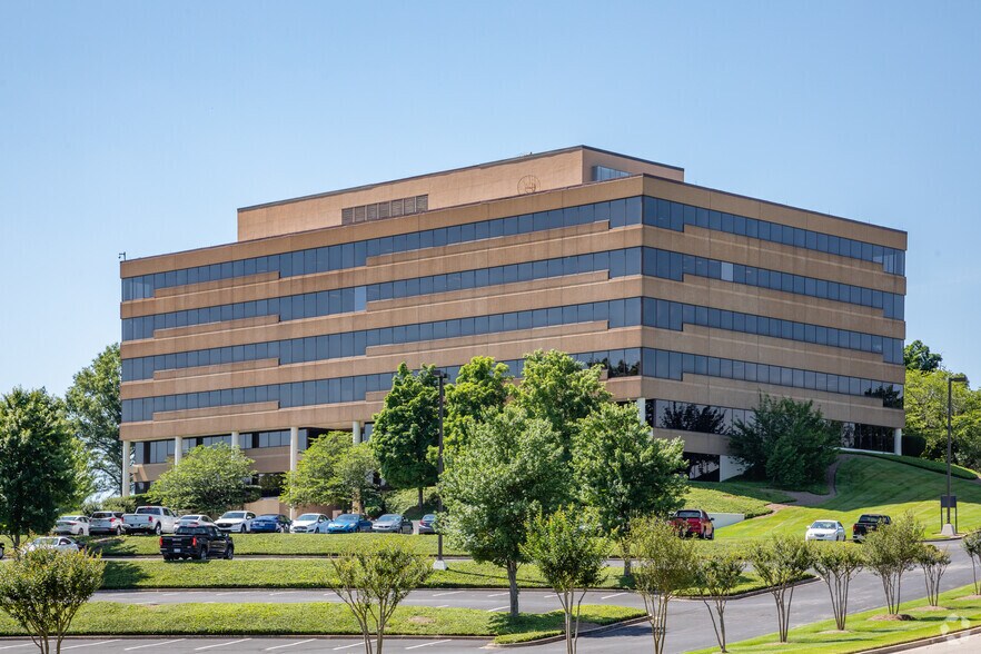 More Photos Of 402 Bna Dr, Nashville Unknown For Lease