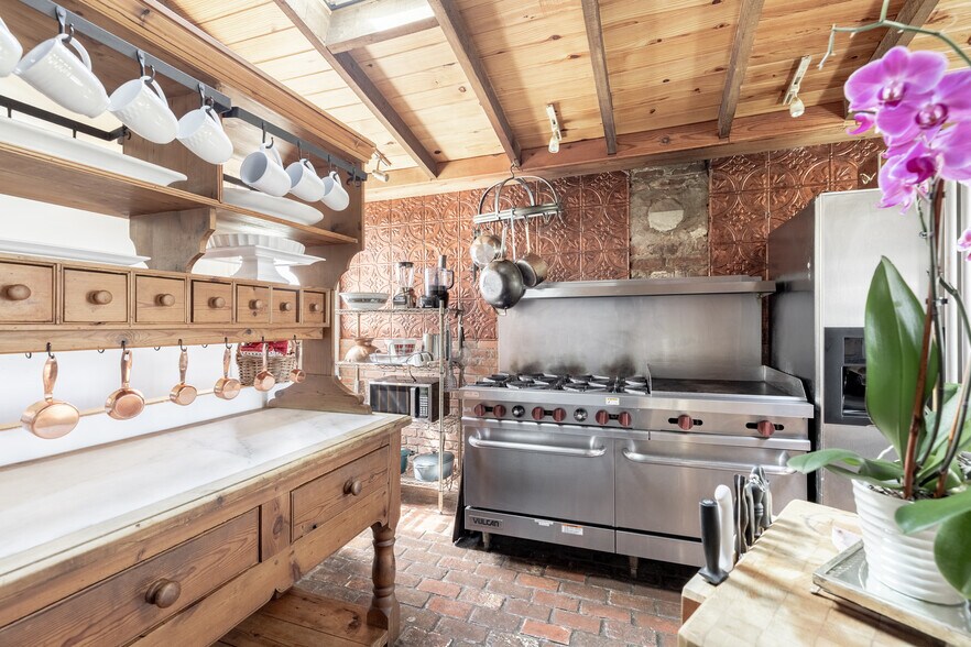 More Photos Of 2416 Lowesville Rd, Amherst Hospitality For Sale