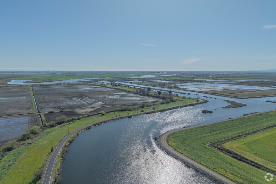 More Photos Of 7000 Holland Tract Rd, Brentwood Marina For Sale