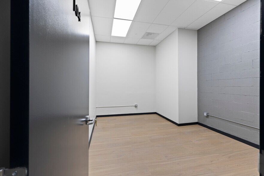 More Photos Of 939 10th St, Modesto Storefront Retail Office For Lease