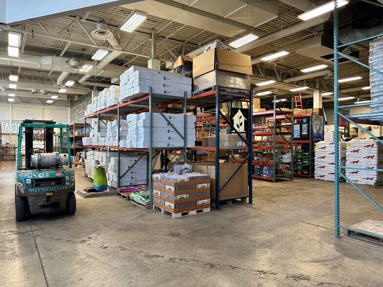 More Photos Of 5705 Chantry Dr, Columbus Freestanding For Sale