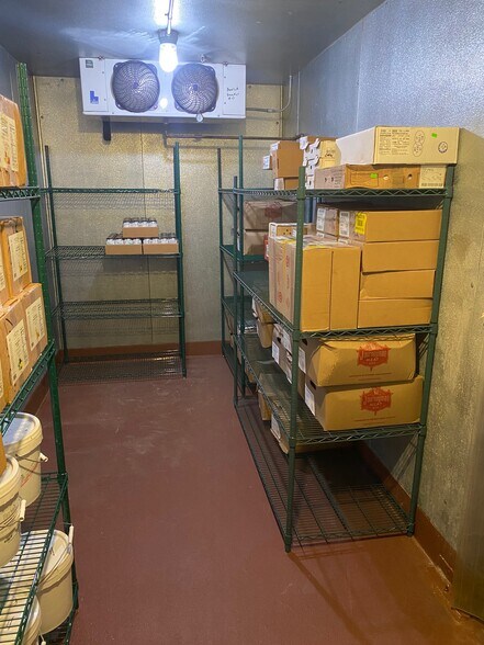 More Photos Of 1320 Main St, Saint Helena Storefront For Lease
