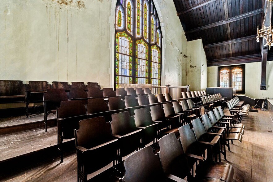 More Photos Of 1140 Cherokee Rd, Louisville Hotel For Sale