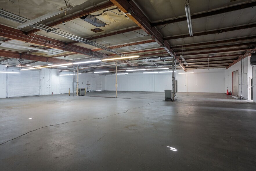 More Photos Of 1001 E Elm Ave, Fullerton Warehouse For Sale