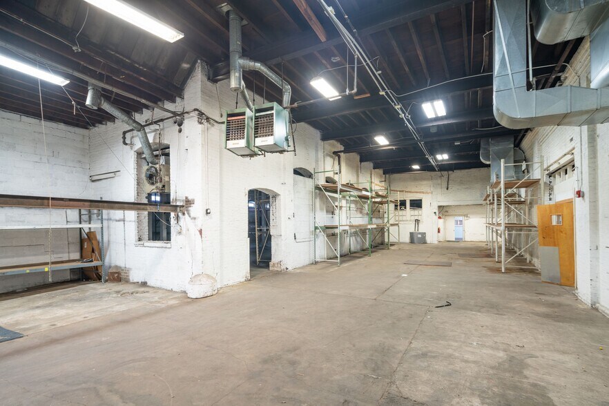 More Photos Of 2221 E Clearfield St, Philadelphia Warehouse For Lease