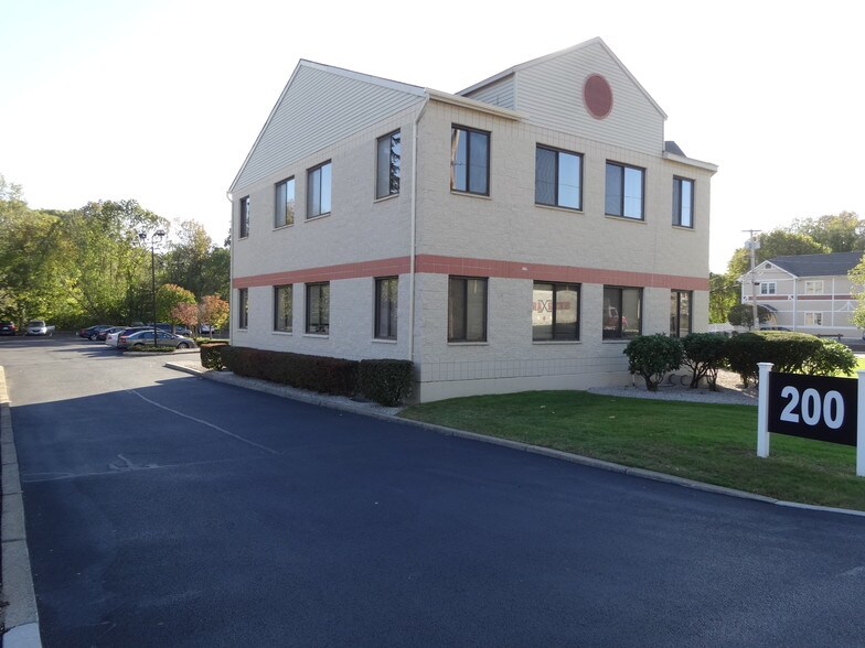 More Photos Of 200 Centerville Rd, Warwick Office Residential For Lease