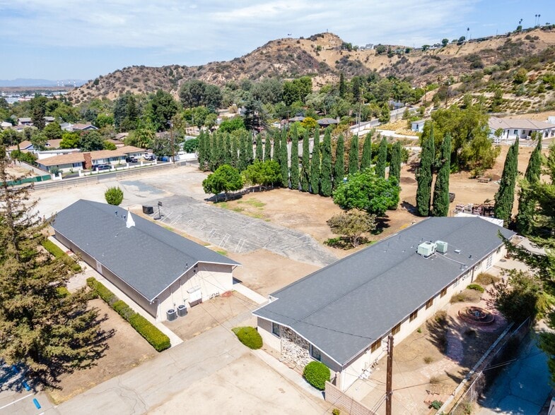 More Photos Of 10335 La Tuna Canyon Rd, Sun Valley Schools For Sale