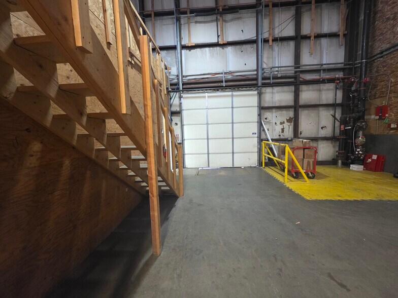 More Photos Of 4901 Ironton St, Denver Warehouse For Lease