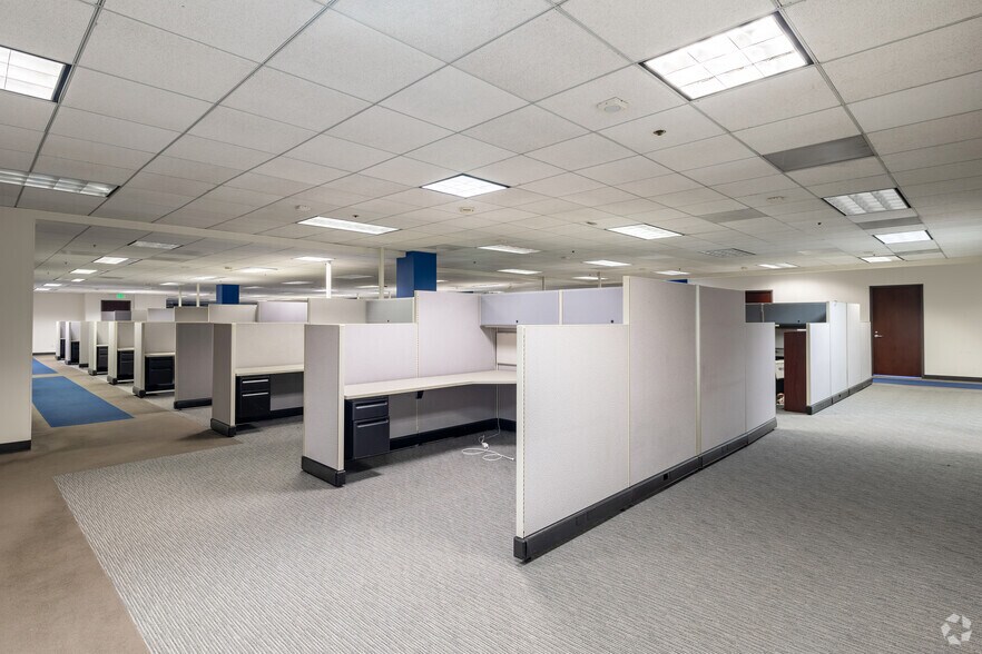 More Photos Of 215 N Marengo Ave, Pasadena Office For Sale