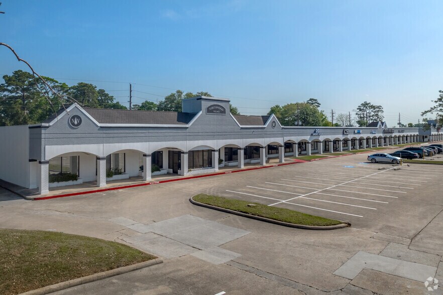 More Photos Of 351-403 Greens Rd, Houston Unknown For Lease