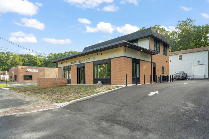 More Photos Of 138 Lakeview Dr, Gibbsboro Light Distribution For Sale