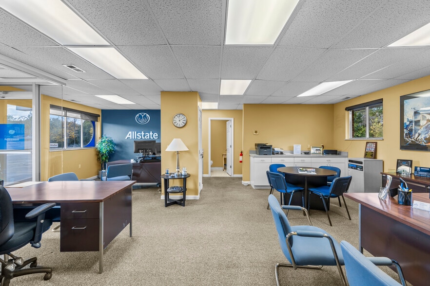 More Photos Of 2473-2517 E Grand River Ave, Howell Office For Sale