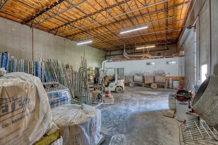 More Photos Of 10131 Iron Rock Way, Elk Grove Manufacturing For Lease